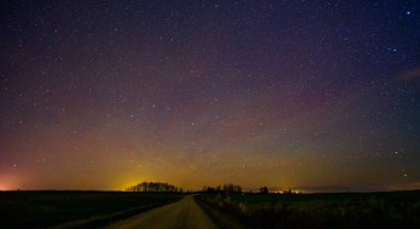 Renkli Samanyolu ile gece manzarası, Samanyolu ile manzara.