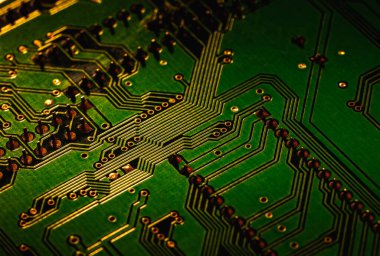 Elektronik devre kartı kapanıyor, devre kartı ile arka plan kapanıyor