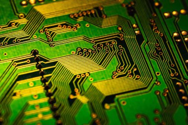 Elektronik devre kartı kapanıyor, devre kartı ile arka plan kapanıyor