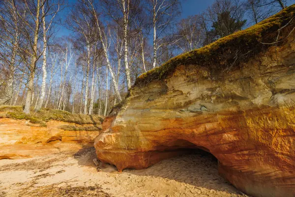 Вецземметис Вецземские Скалы Балтике Неар Туя Латвия Море Известняком Пещерами — стоковое фото