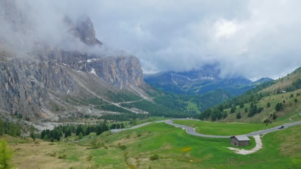 Aerial View Winding Mountain Road Highway Passo Gardena Dolomites Italy — Vídeos de Stock