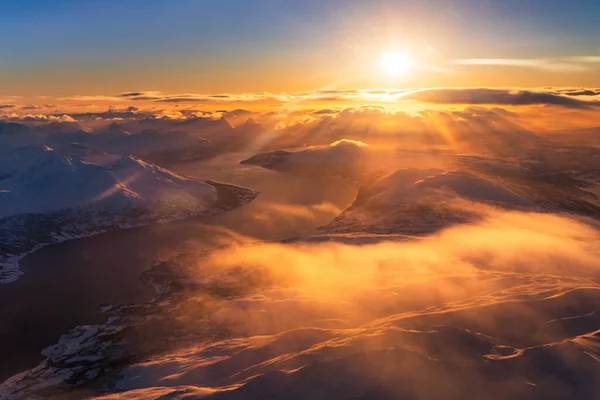 Vista Aérea Del Paisaje Montaña Temporada Invierno Noruega Europa — Foto de Stock