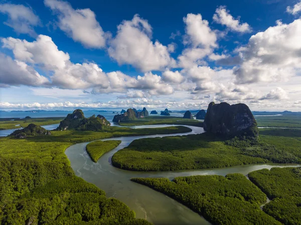 泰国Phang Nga湾红树林和山顶鸟瞰 — 图库照片