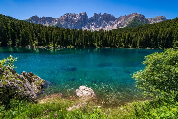 Lago Karersee Nas Dolomitas Tirol Sul Itália Também Conhecido Como Imagem De Stock