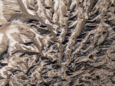 Bromo Yanardağı, Doğu Java, Surabuya, Endonezya 'daki hava aracı görüntüsü kum dokusu