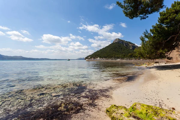 stock image Wonderful beach with crystal clear water in Palma de Mallorca in the Balearic Islands, Spain. Summer holidays on the Mediterranean Sea, best travel destination in Europe.
