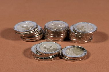 İspanya 'da iki euro para basıldı. Yıl 2023.