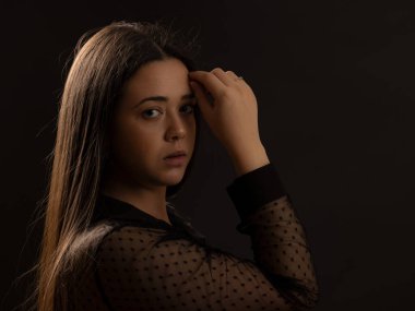 Genç bir kadının portresi.