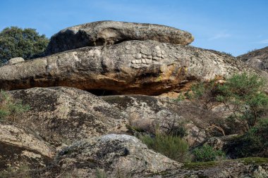 Barruecos 'un Doğal Alanı' ndaki manzara. Extremadura. İspanya.