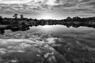 Barruecos 'ta manzara. Extremadura. İspanya.