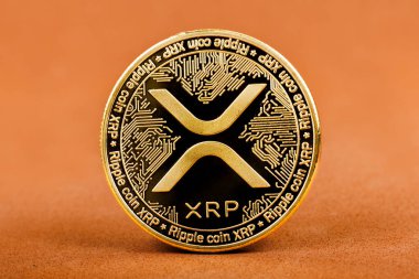 Dijital yeniliği ve gelecekteki finansal sistemleri temsil eden XRP kripto para birimi dalgalanması.
