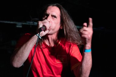 Slay Glasgow, İskoçya 'da 16 Eylül 2023' te Slammer konseri. Slammer, 80 'lerde WEA ile büyük bir plak anlaşması imzalayan ilk İngiliz thrash metal gruplarından biriydi. Köken: Birleşik Krallık; Konum: Bradford, Batı 