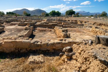Romanes de Pollentia 'yı mahvediyor. Mayorka ya da Mallorca, Balear Adaları, İspanya, Avrupa, Alcdia Müzesi. Mallorca 'nın üç arkeolojik yeri ziyaret eden antik Roma geçmişi. Tarihi dönüm noktası. 