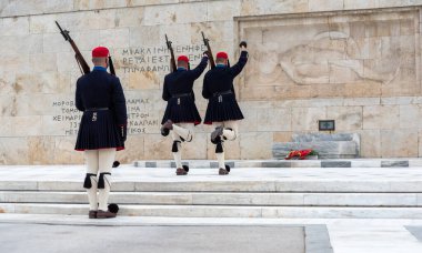 Yunan ve Yunan askerlerinde 