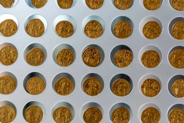 Sammlung Antiker Griechischer Goldmünzen Hautnah — Stockfoto