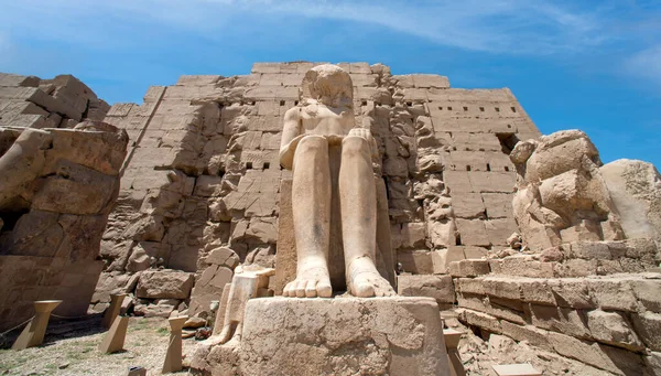 Starožitná Socha Sloupové Síni Luxoru Egyptě Bez Lidí — Stock fotografie