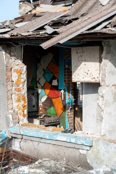 Разрушенном Доме Украине Идет Война — стоковое фото