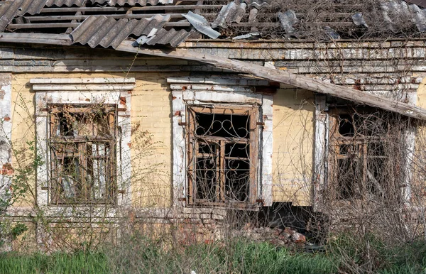 Ventanas Vacías Una Guerra Casas Dañada Ucrania — Foto de Stock