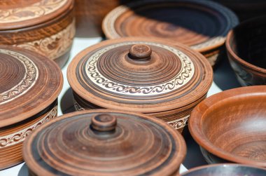 otantik geleneksel Rus el yapımı toprak eşyalar.