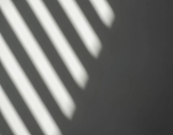 Abstrakter Hintergrund Von Lichtlinien Auf Einer Grauen Oberfläche — Stockfoto