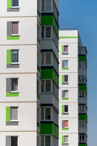 Muur Gevel Lege Ramen Van Nieuwe Moderne Huizen Zonder Mensen — Stockfoto