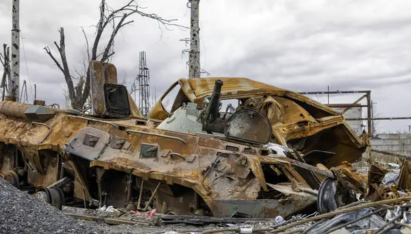 Burnt Tank Destroyed Buildings Azovstal Plant Shop Mariupol War Ukraine — Stock fotografie
