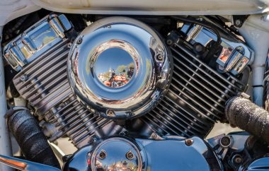 kromlu helikopter motosiklet motoru yakın