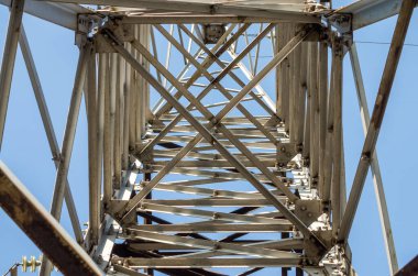 yüksek voltaj hattı kule yapısı endüstriyel arkaplan