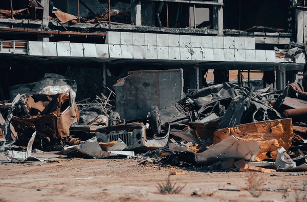 Coches Dañados Saqueados Una Ciudad Ucrania Durante Guerra Con Rusia — Foto de Stock