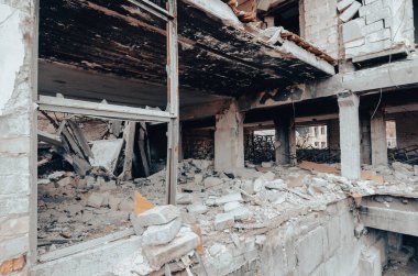 Ukrayna 'da okul inşa savaşını yok etti