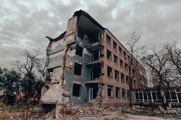 Destruída Escola Construção Guerra Ucrânia Imagens De Bancos De Imagens