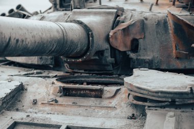 Rusya ile Ukrayna 'daki sokak savaşında hasar gördü.