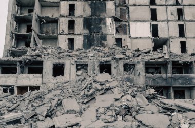 Ukrayna 'daki savaşta kaybedilen evlerde insanlar yoktu.