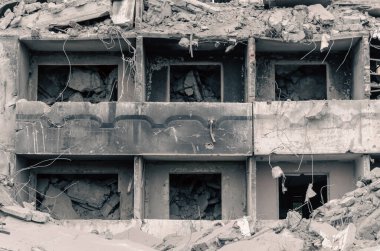 Ukrayna 'daki savaşta kaybedilen evlerde insanlar yoktu.