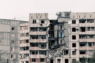 Ukrayna 'daki savaşta kaybedilen evlerde insanlar yoktu.