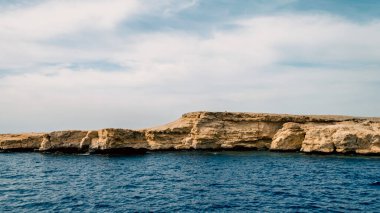 Kızıl Deniz 'in kayalık kıyıları