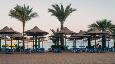 Hurghada 'da insan olmayan boş plaj Mısır karantinası covid coronavirüs karantinası