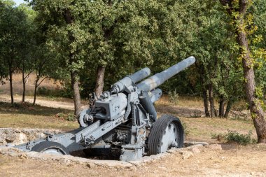 Rusya 'nın Ukrayna ve Kursk bölgesinde askersiz, bomboş ordu tahkimatları.