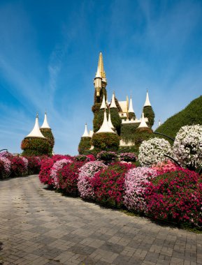 İ.A.E. Dubai Mart 2022. Dubai 'de çok güzel bir çiçek parkı. Tatil konsepti, turizm, sanat, güzellik