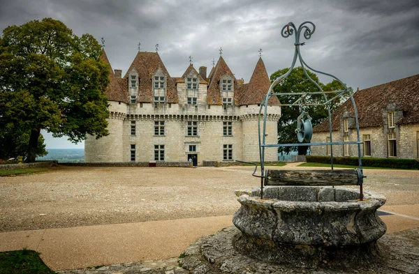 Monbazillac 蒙巴齐拉茨城堡 Chteau Monbazillac 是法国西南部的一座城堡 位于多顿省 距别尔杰拉茨几公里 2023年10月13日 — 图库照片