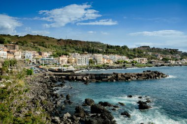 Achi-Trezza İtalya 'nın güneyinde Sicilya' da bir şehirdir. İyon Denizi kıyısında yer alıyor. - Evet. Sicilya Achi Trezza 16 Mayıs 2023