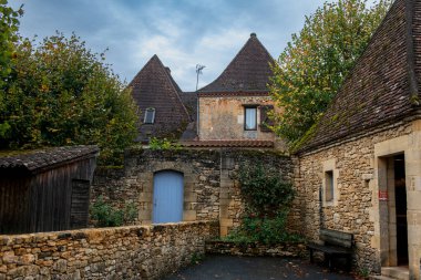 Fransız vilayeti ünlü trüf mantarlarının yetiştiği yerdir. Fransa Perigord 16 Ekim 2022.