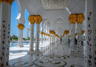 The Sheikh Zayed Mosque is one of the six largest mosques in the world. Located in Abu Dhabi, the capital of the United Arab Emirates. UAE Abu Dhabi, March 2022