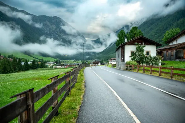 Wals, Avusturya 'da bir şehirdir. Güney Tyrol 16 Temmuz 2023