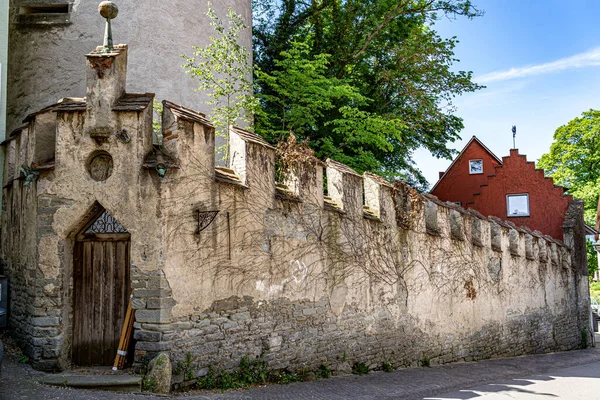 Большие Стены Старого Замка Руины Башней — стоковое фото