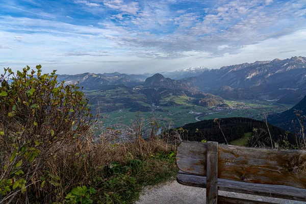 Massive Bergkette Wald Und Wiesen Der Deutschen Alpen — Stockfoto