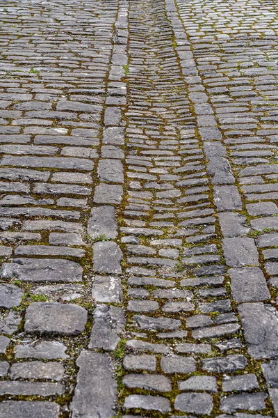 Straat Met Grijze Tegels Door Historische Stad — Stockfoto
