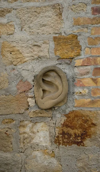 墙有耳朵 建筑墙上的耳朵 Rhineland Palatinate的Zazey Worms区Gau Wep Org 图库图片