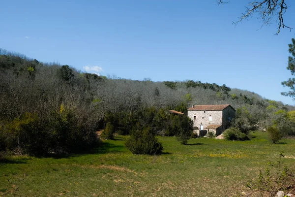 Une Vieille Maison Deux Étages Dans Style Provençal Beaucoup Espace — Photo