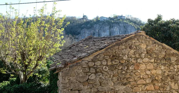 Mur Kamiennego Muru Starego Domu Prowansji Pokryty Dachem Balazuc Francja — Zdjęcie stockowe